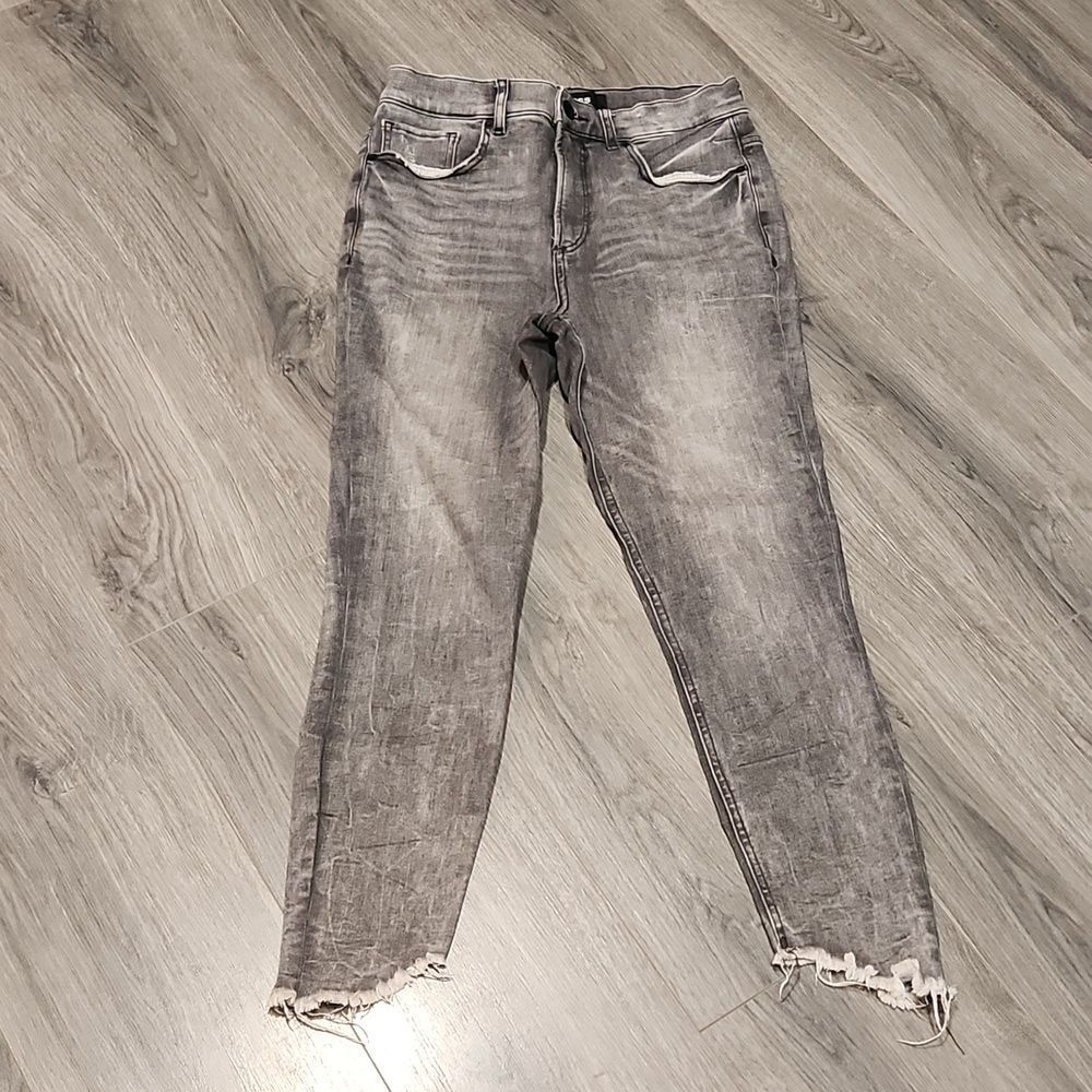 Express Black/Gray Wash Raw Hem Skinny Cropped Jeans - Picture 5 of 6